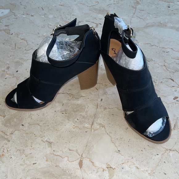 Sale!! 🔥🔥 NEW! Qupid Black Nubuck Open Toe High Heel Bootie - Picture 3 of 6